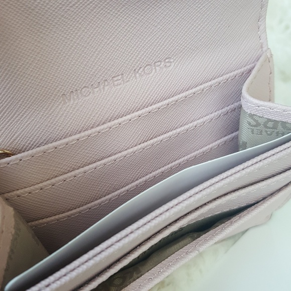 SOLD NWT Michael Kors key chain card blossom pink - Picture 2 of 4